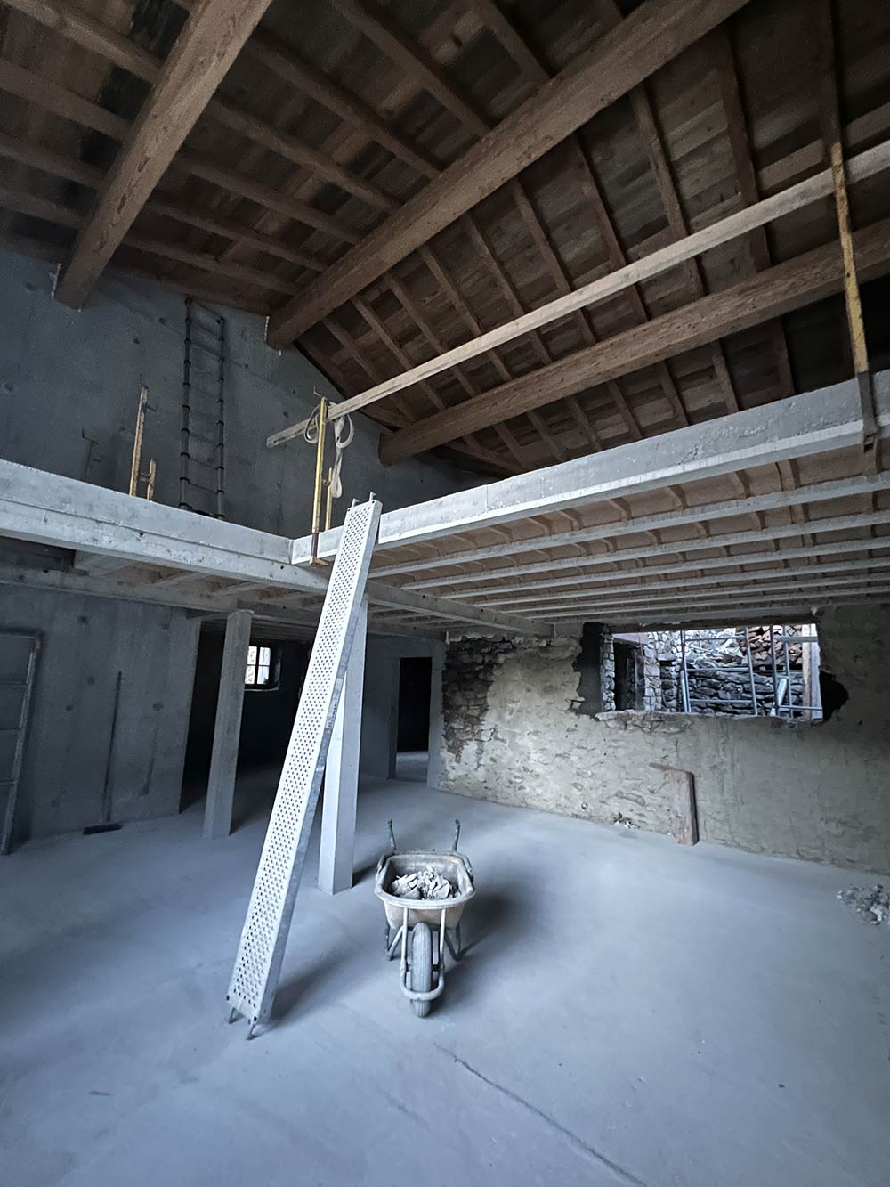 Rénovation d'une grange en habitation (3 appartements) 